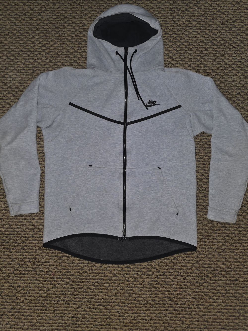 Nike Men’s Gray Full-Zip Hooded Jacket